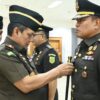 KAJATI JABAR LANTIK ASISTEN PEMULIHAN ASET DAN ASISTEN PIDANA MILITER PADA KEJAKSAAN TINGGI JAWA BARAT