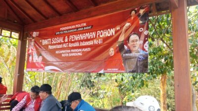 PAC PDI Perjuangan Mandalajati Gelar Bakti Sosial dan Penanaman Pohon Sambut HUT RI ke-81