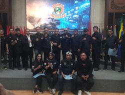Jalani saja bagianmu dengan tenang dan biarkan Allah mengurus yang tak mampu kau kendalikan.